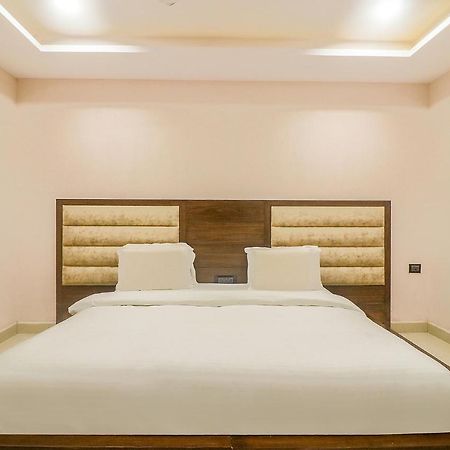 Fabhotel Mid Town Grand Панчкула Екстериор снимка