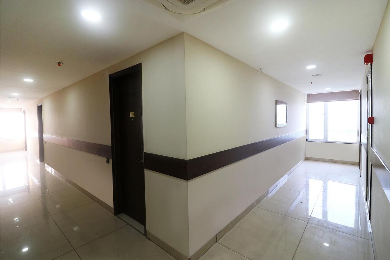 Fabhotel Mid Town Grand Панчкула Екстериор снимка