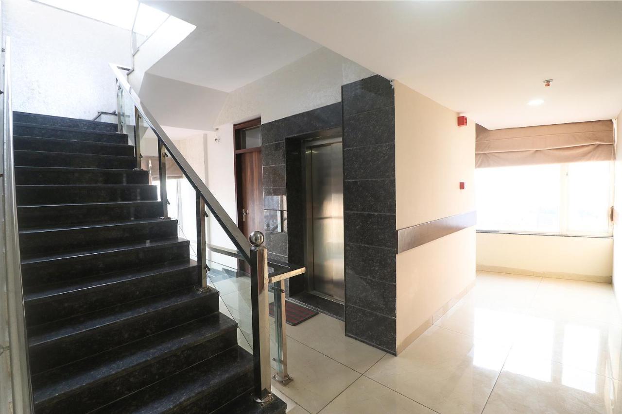 Fabhotel Mid Town Grand Панчкула Екстериор снимка